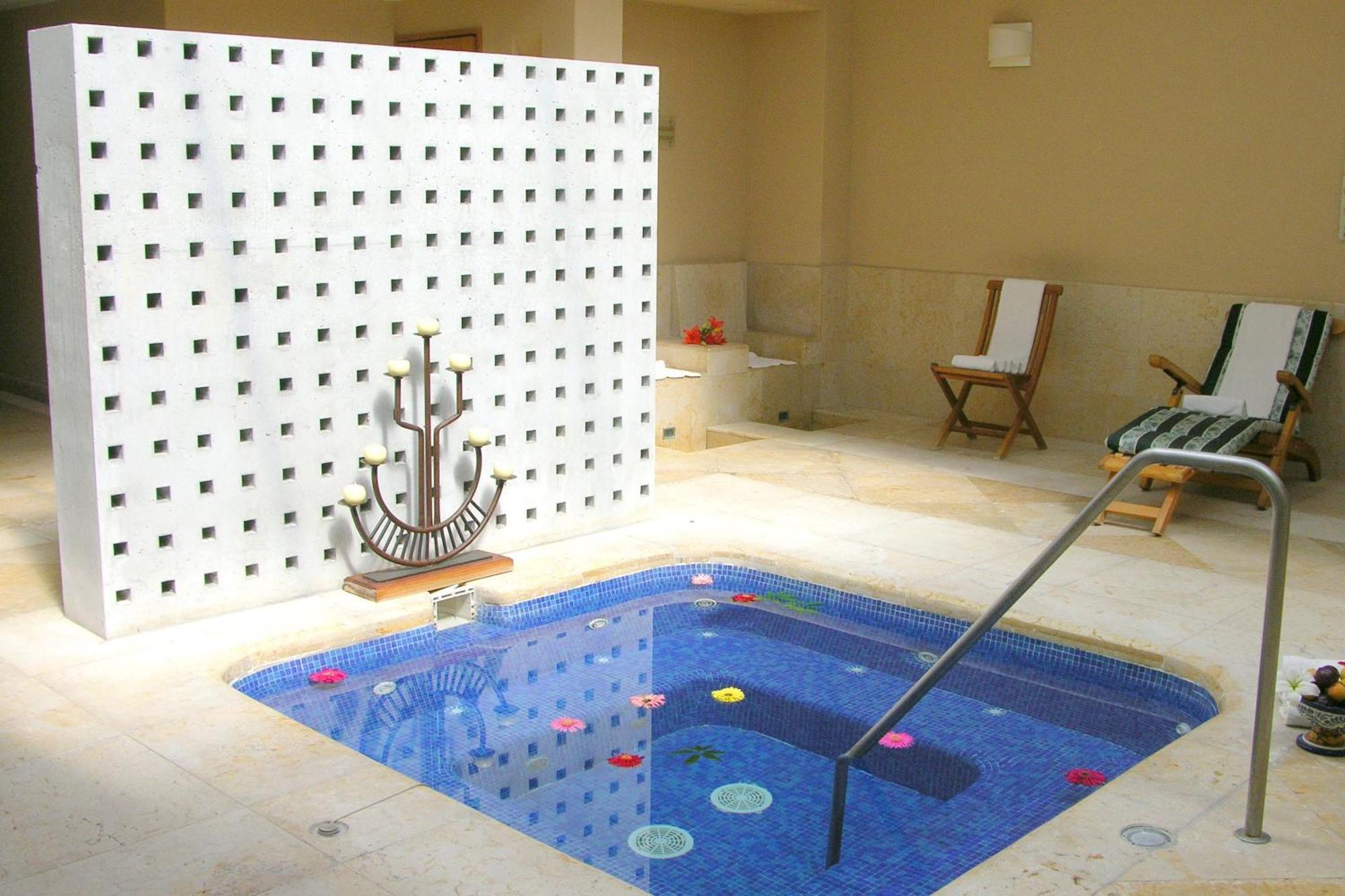 Rancho San Diego Grand Hotel 5*